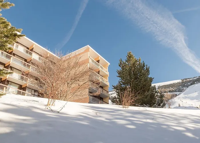 Pierre & Le Jandri 2* Ле дез Альп